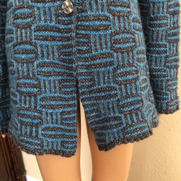 Putorti Sweater - Picture 7 of 9